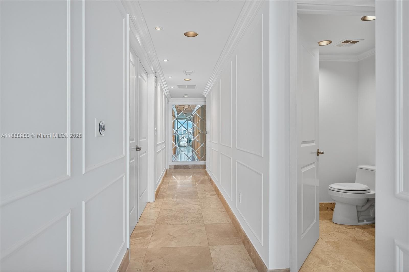 3101 Ocean Dr 2403 photo 21