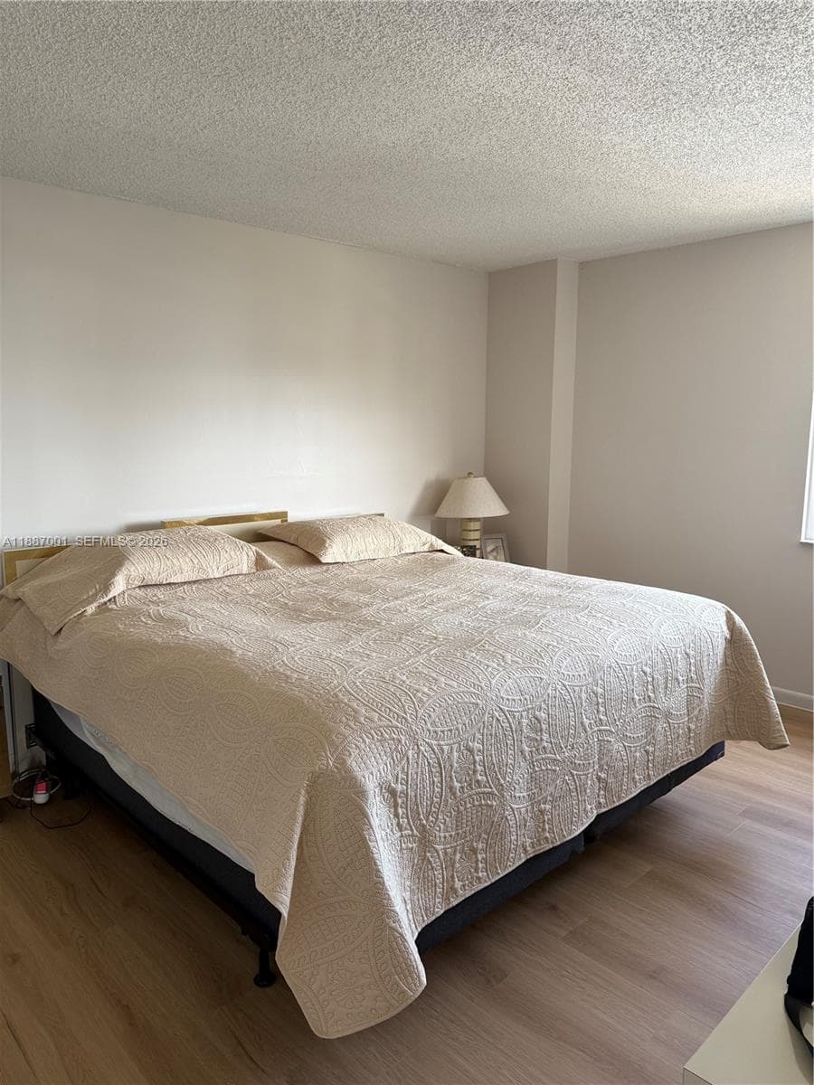 2555 Collins Ave 2112 photo 12