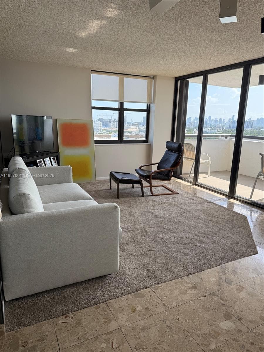 2555 Collins Ave 2112 photo 9