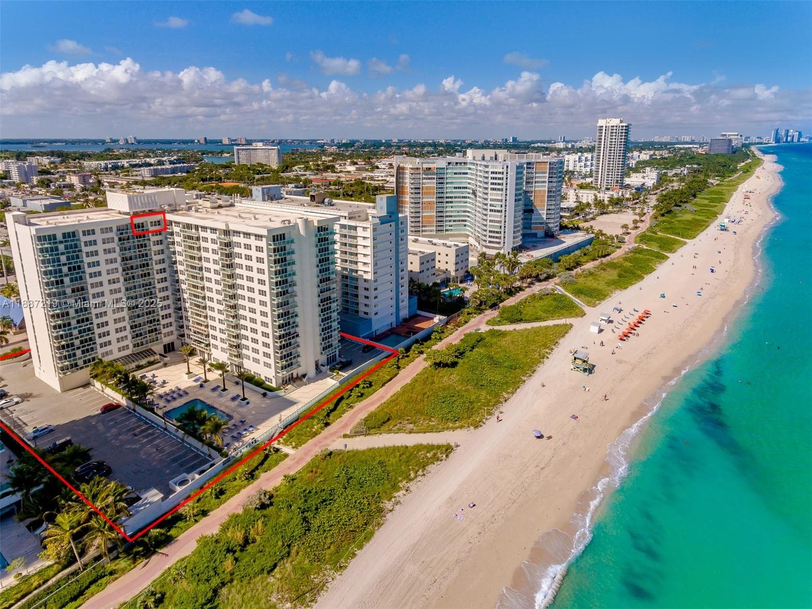 6917 Collins Ave PH09 photo 2
