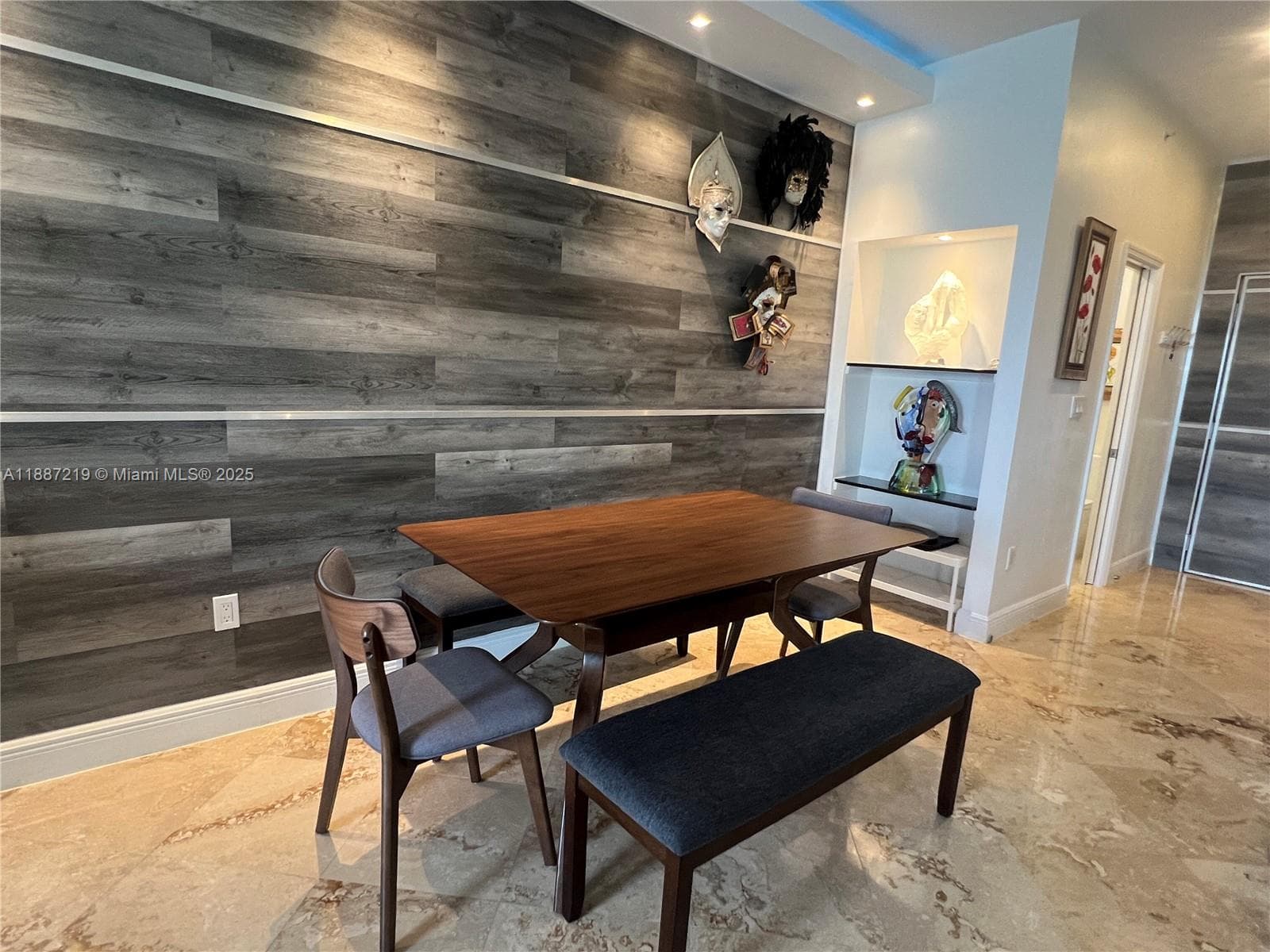 6917 Collins Ave PH09 photo 12