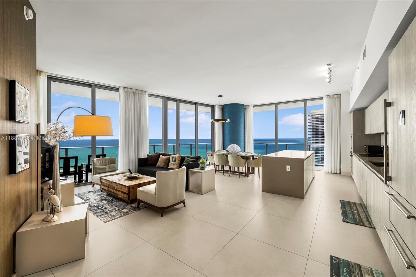 4111 Ocean Dr LPH1 photo 23