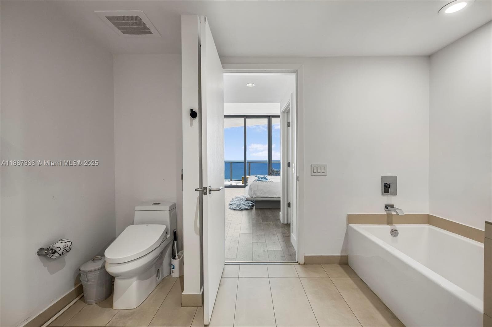 4111 Ocean Dr 3