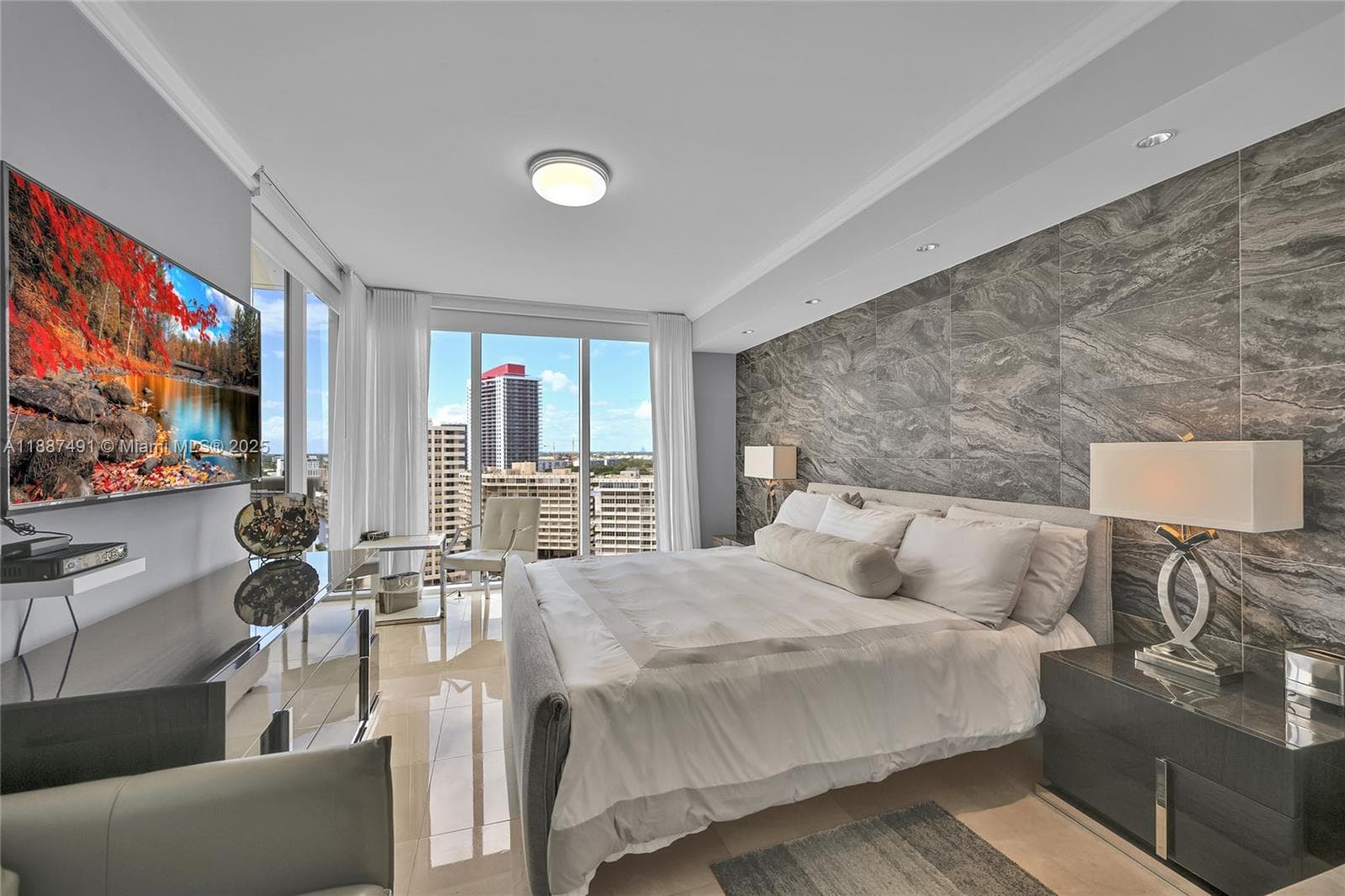1850 OCEAN DR 1507 photo 11