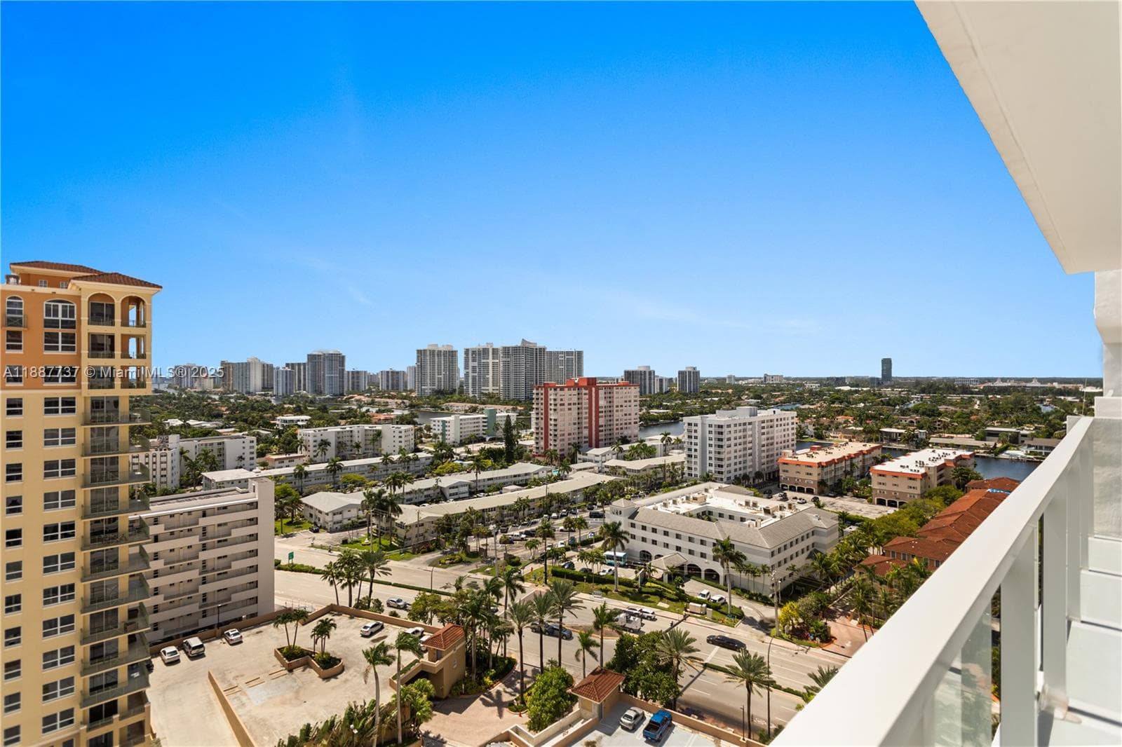 2030 Ocean Dr 1710 photo 17