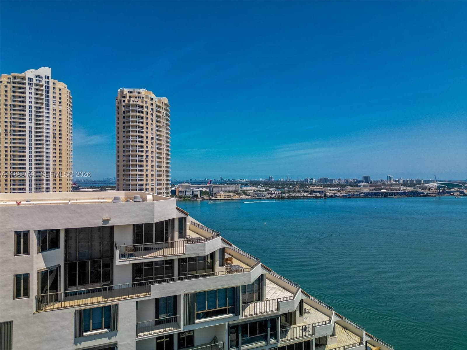 520 Brickell Key Drive UPH-03 photo 9