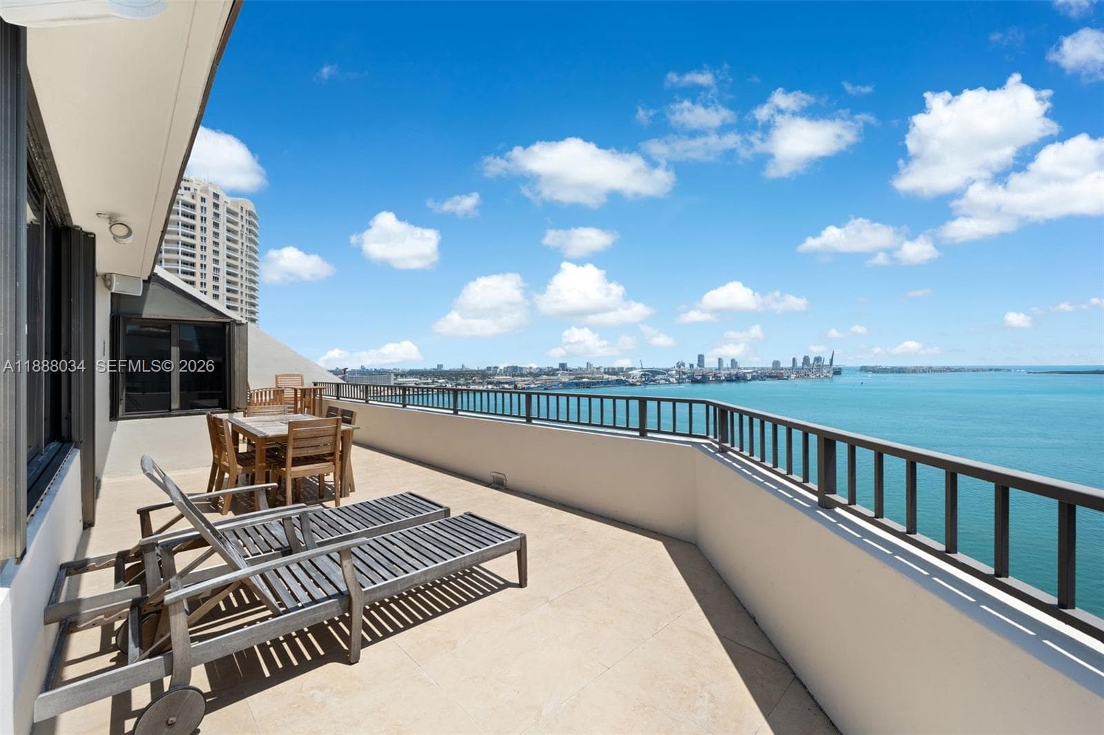 520 Brickell Key Drive UPH-03 photo 15
