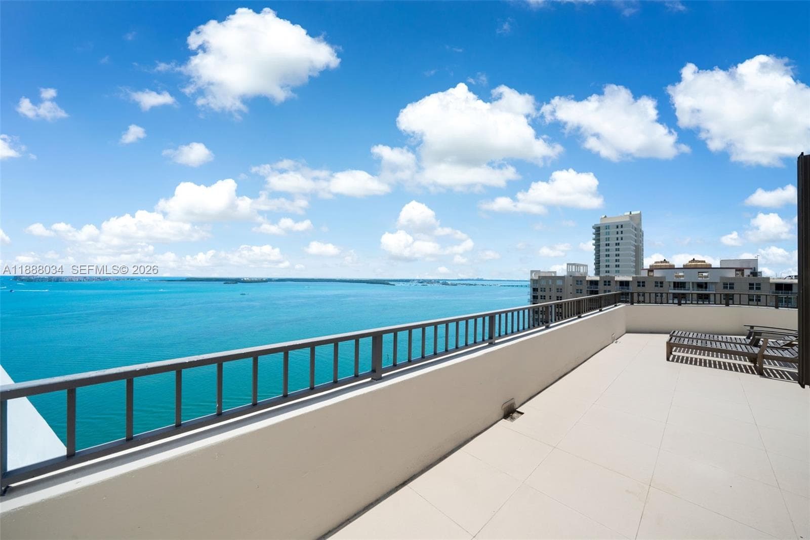 520 Brickell Key Drive UPH-03 photo 11