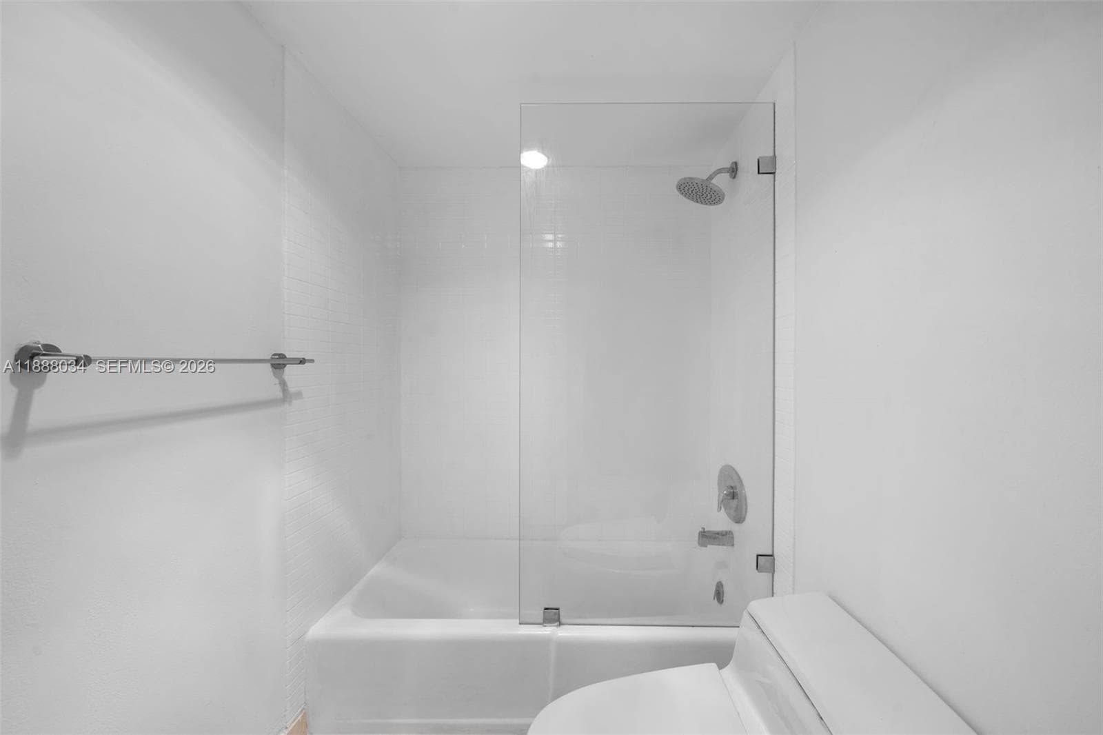 520 Brickell Key Drive UPH-03 photo 25