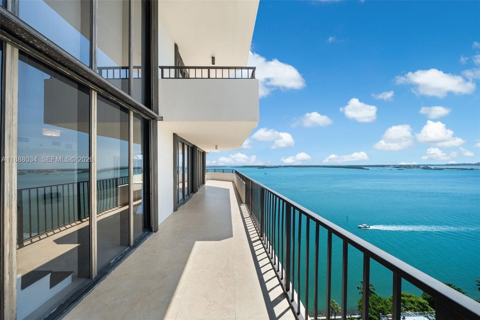 520 Brickell Key Drive UPH-03 photo 21