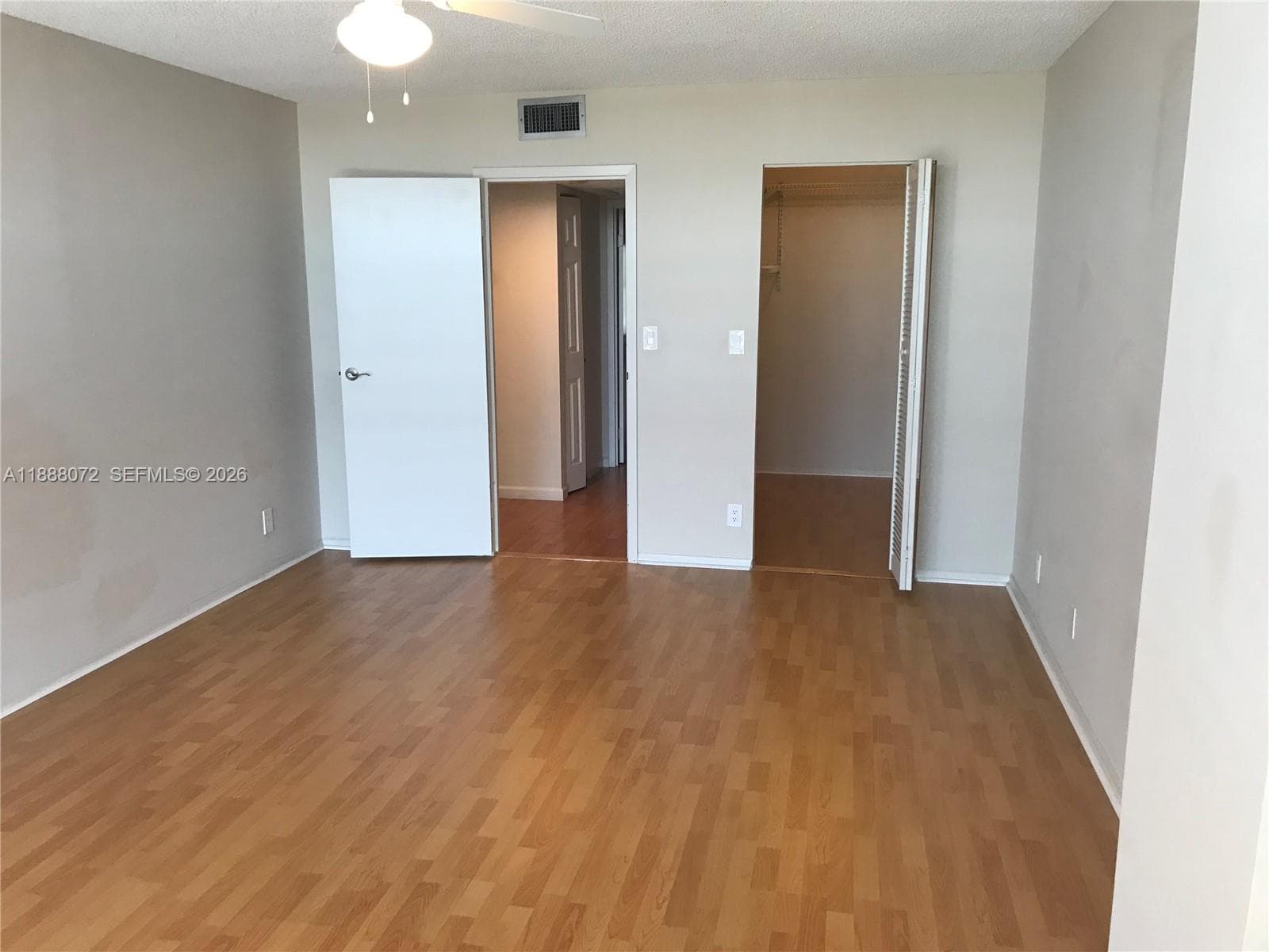 1000 Parkview Dr 627 photo 7