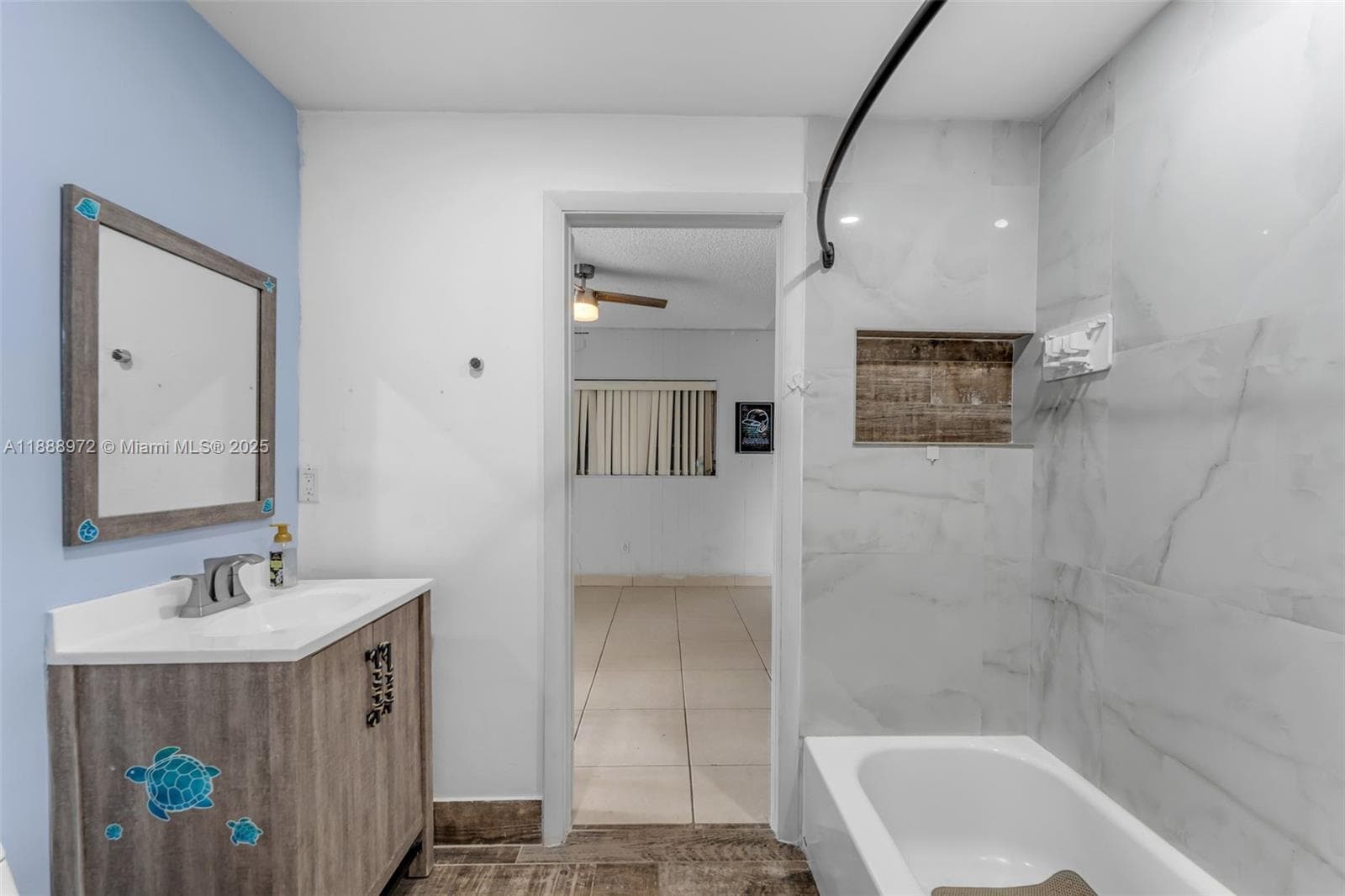 174 Corrine Pl photo 25