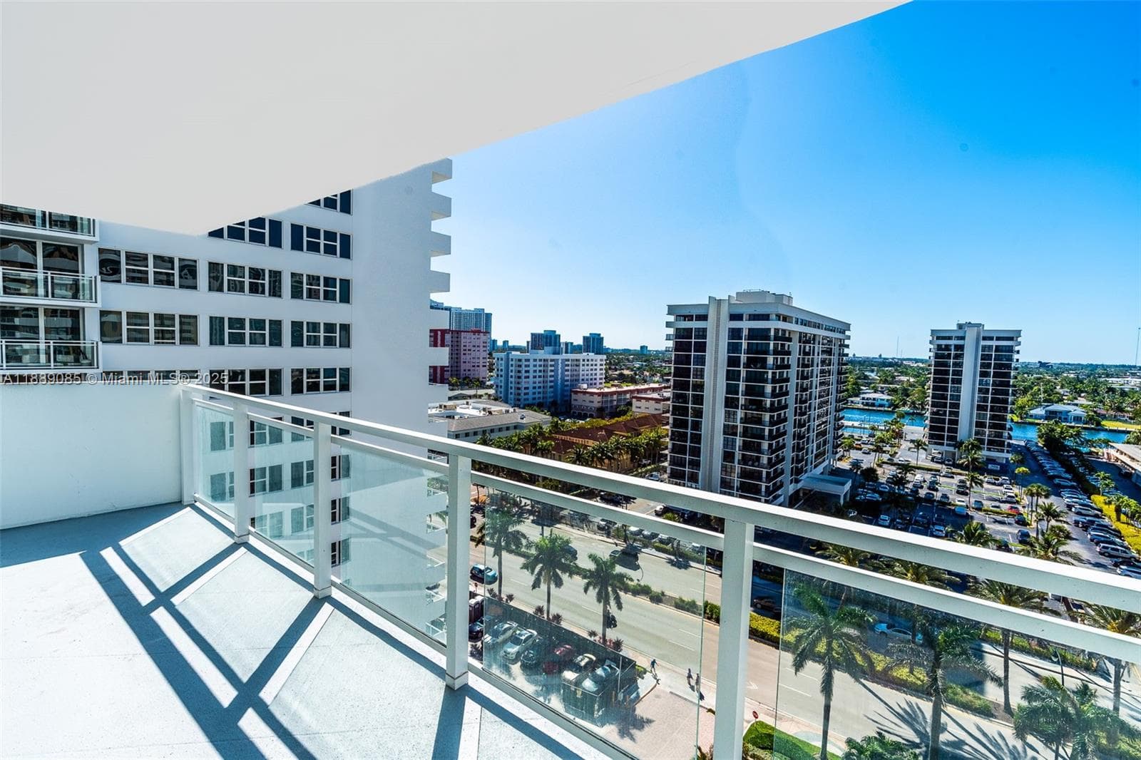 2030 Ocean Dr 2
