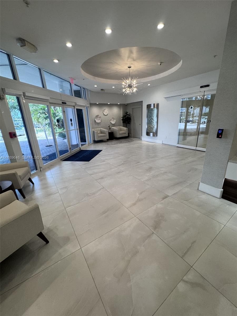 3001 S Ocean Dr 907 photo 2