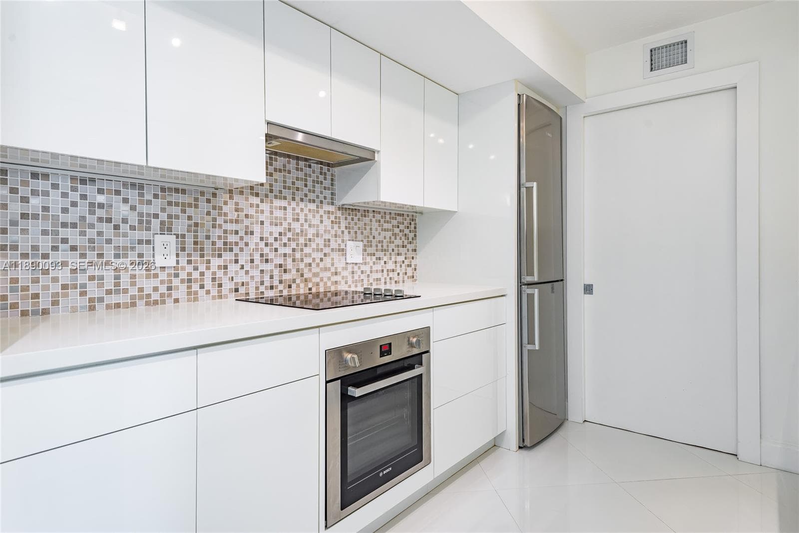 6917 Collins Ave 720 photo 2