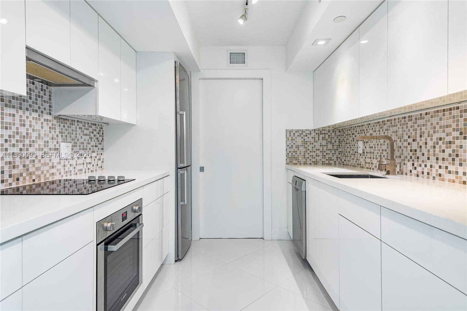 6917 Collins Ave 720 photo 18