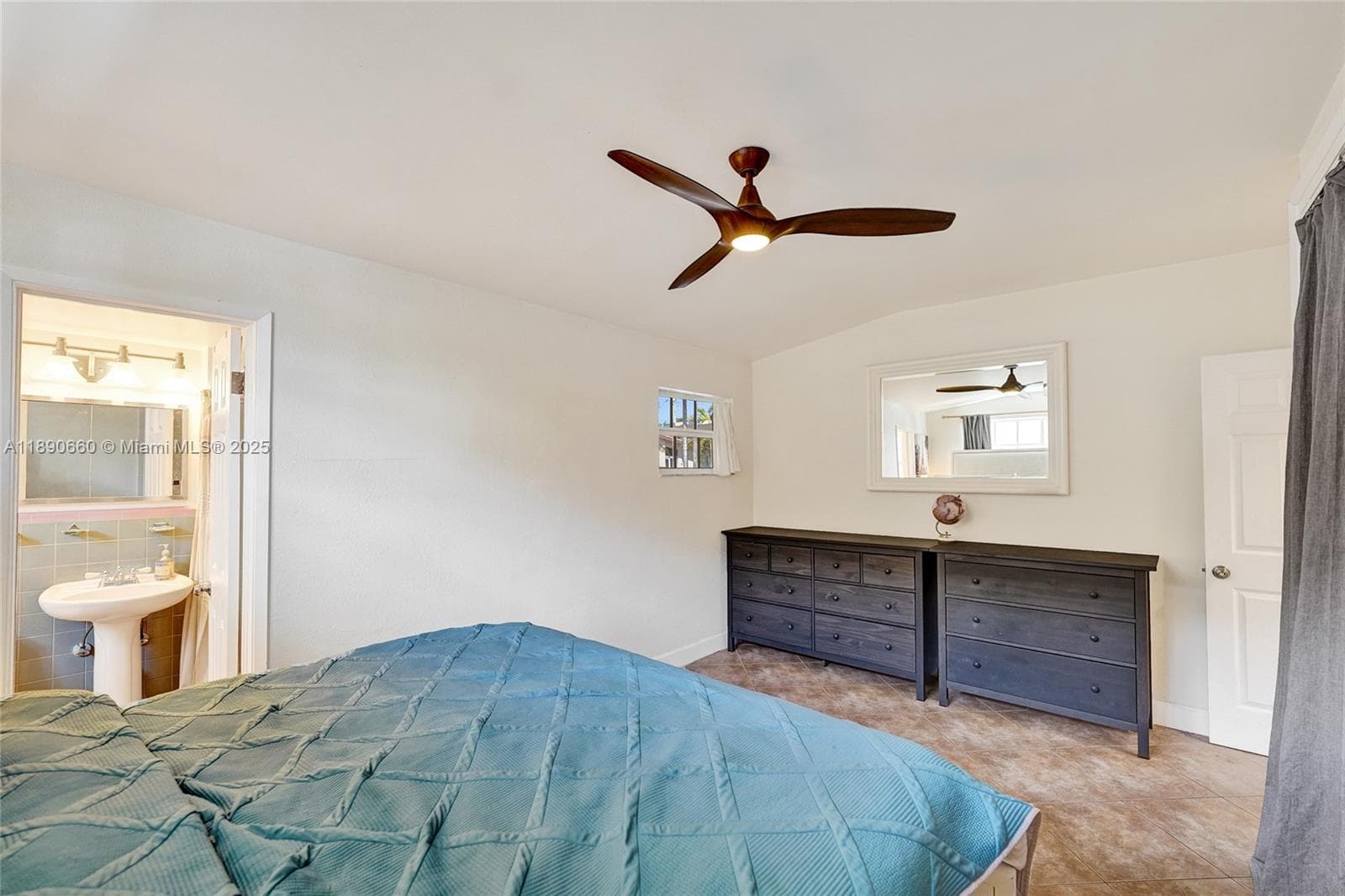 2624 Nassau Ln photo 10