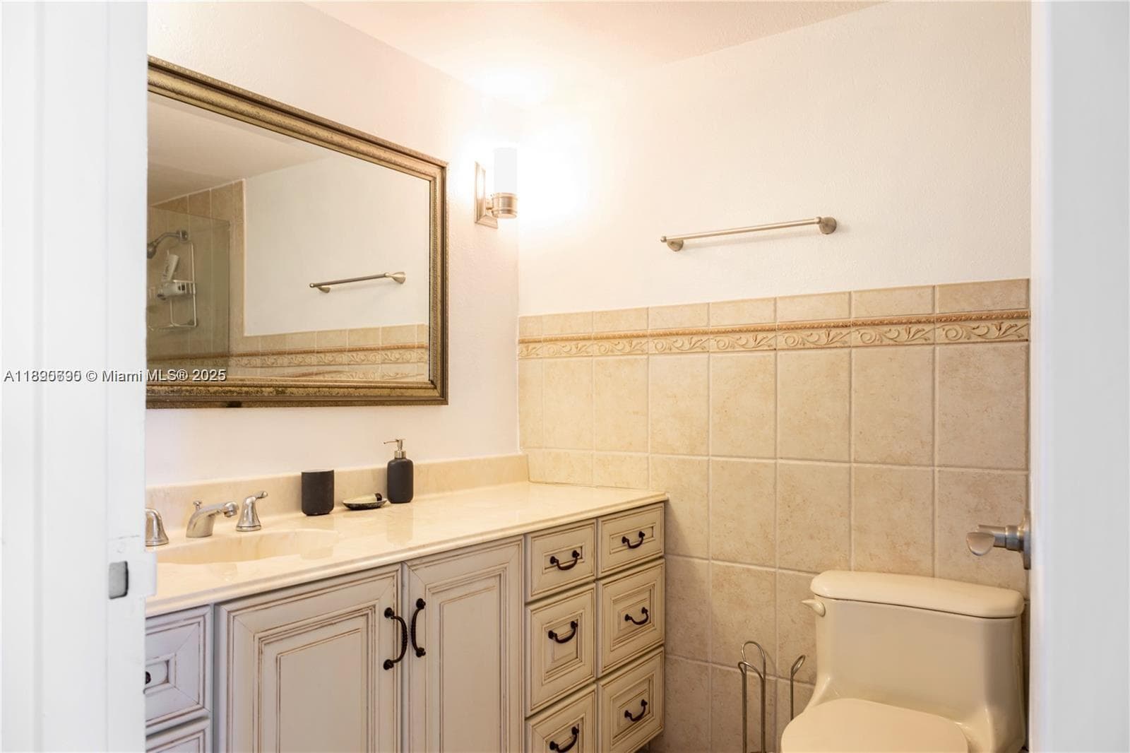 5555 Collins Ave 11U photo 16