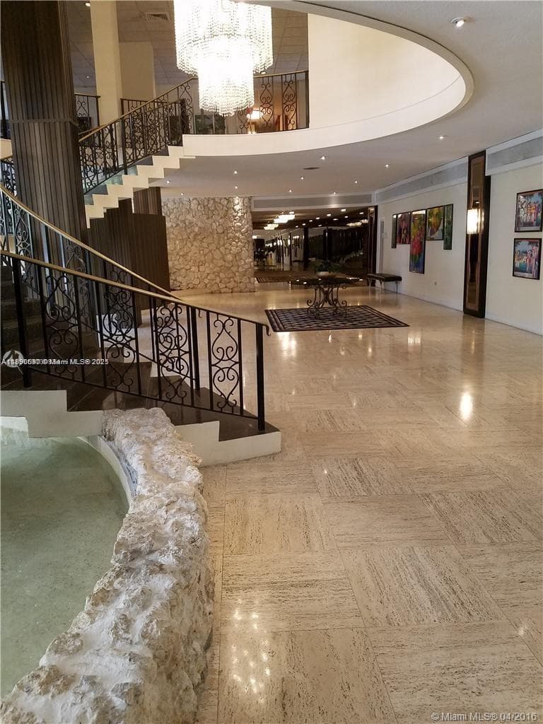 5555 Collins Ave 11U photo 3