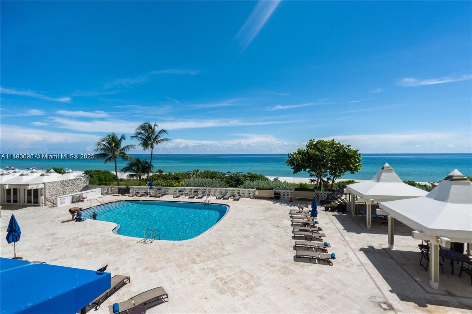 5555 Collins Ave 11U photo 4
