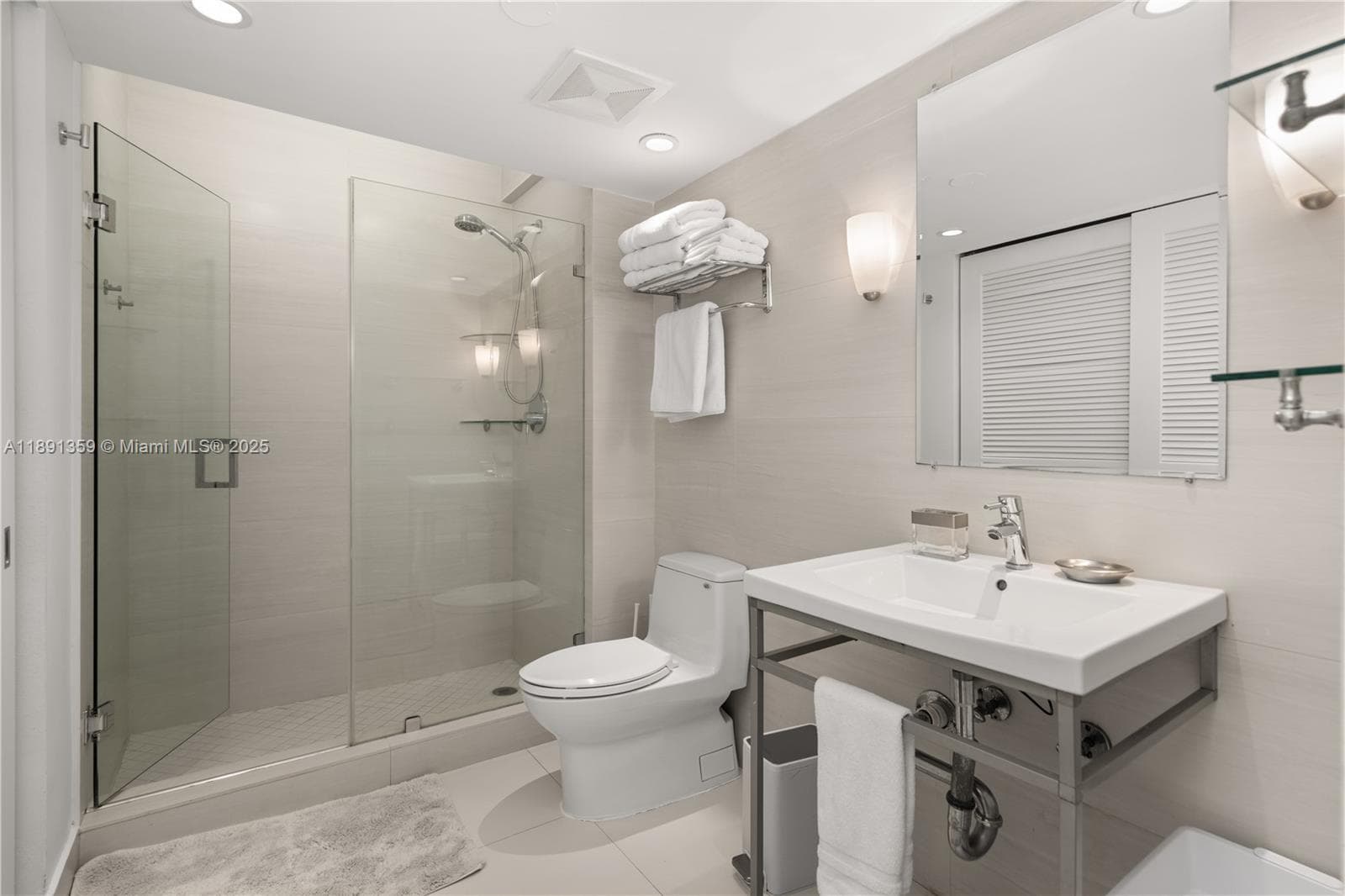 101 Crandon Blvd 379 photo 15
