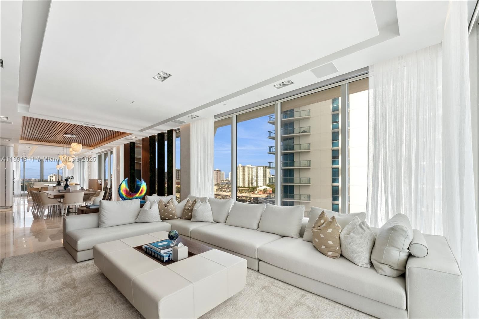 16901 Collins Ave 2