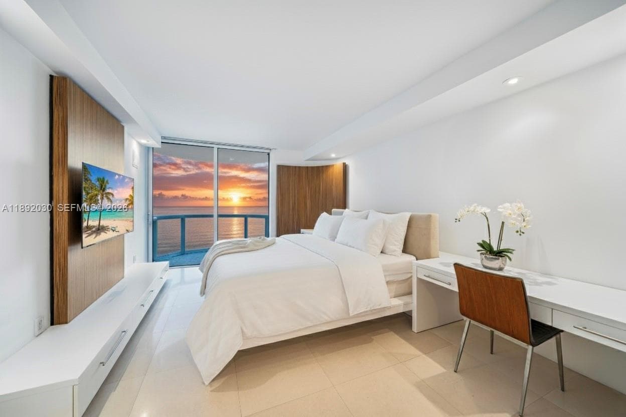 6365 Collins Ave 1