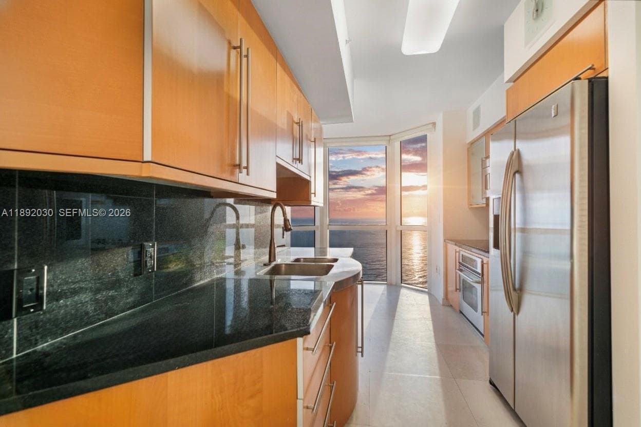 6365 Collins Ave 2901 photo 11