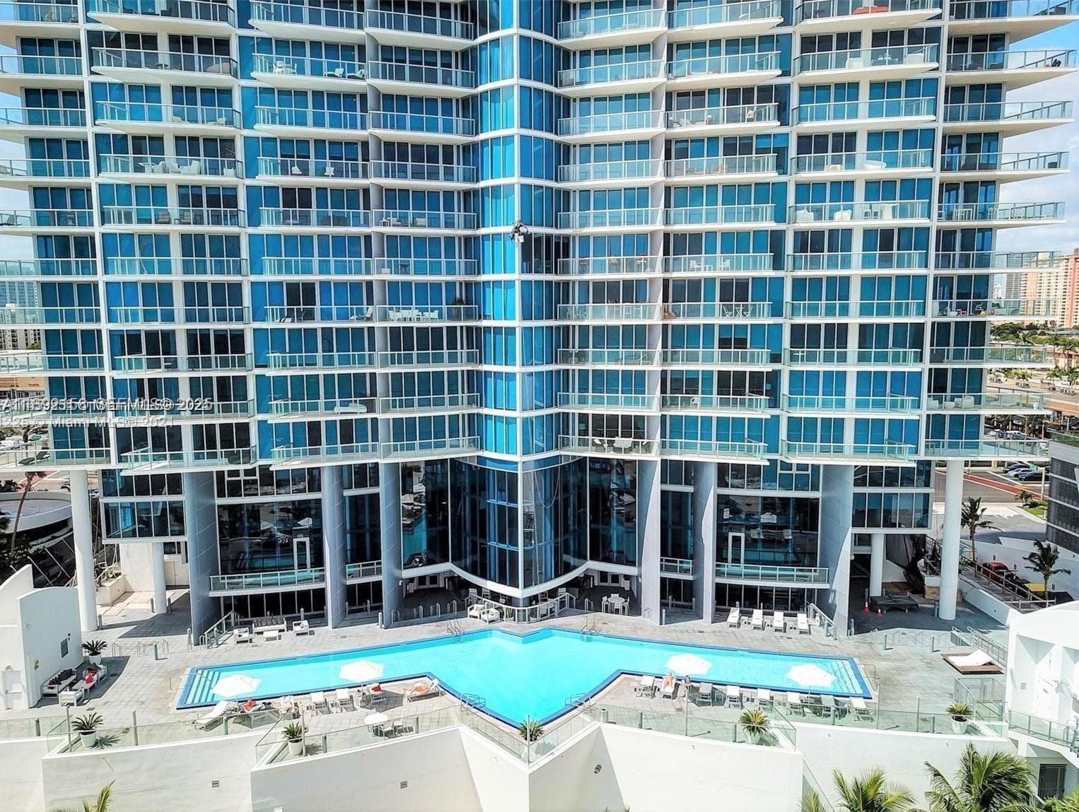 17001 Collins Ave 3705 photo 3