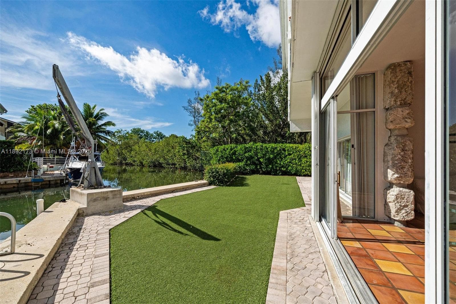 2120 Bayshore Dr photo 22