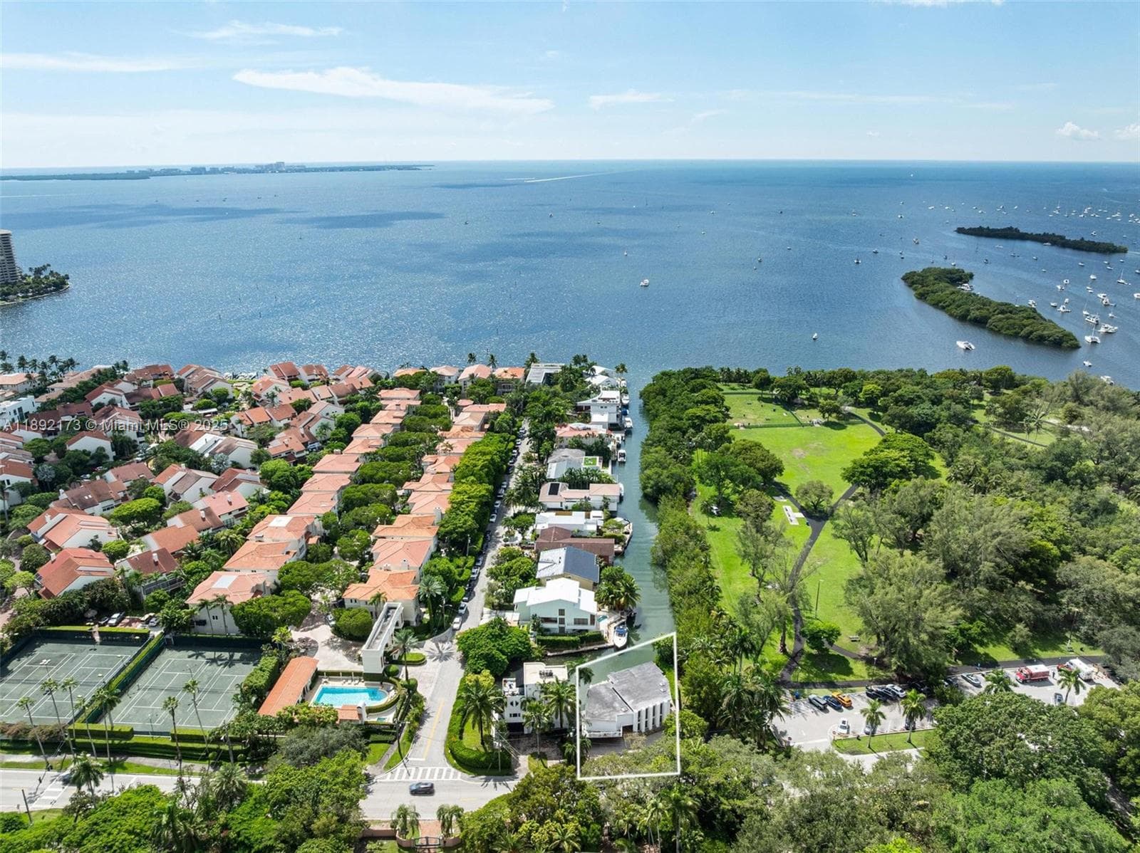 2120 Bayshore Dr 1