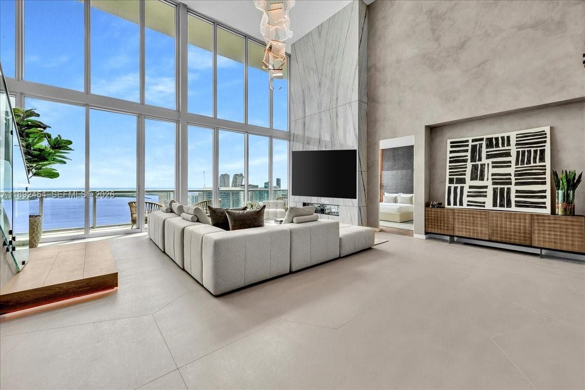 888 Biscayne Blvd 2