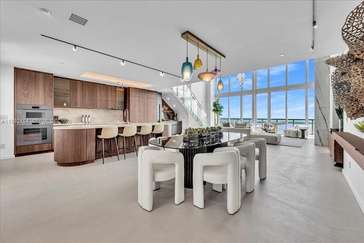 888 Biscayne Blvd 1