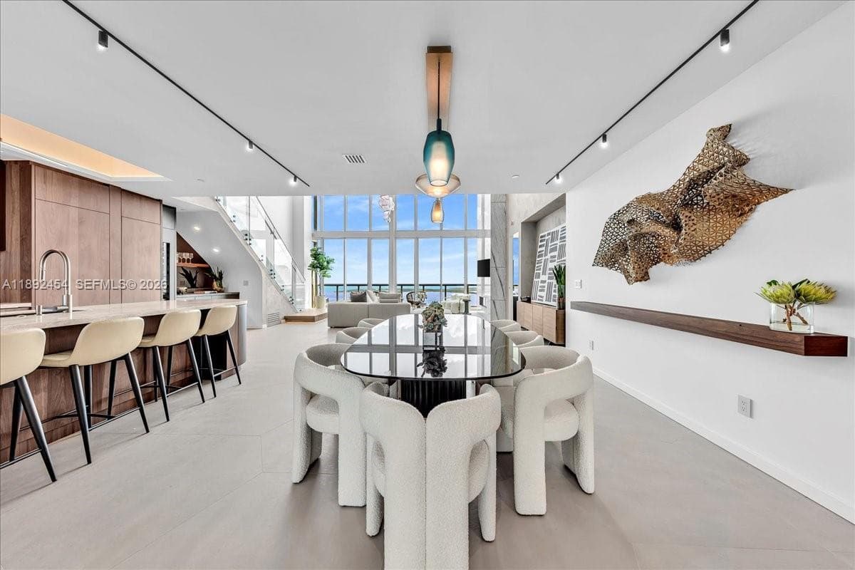 888 Biscayne Blvd 4