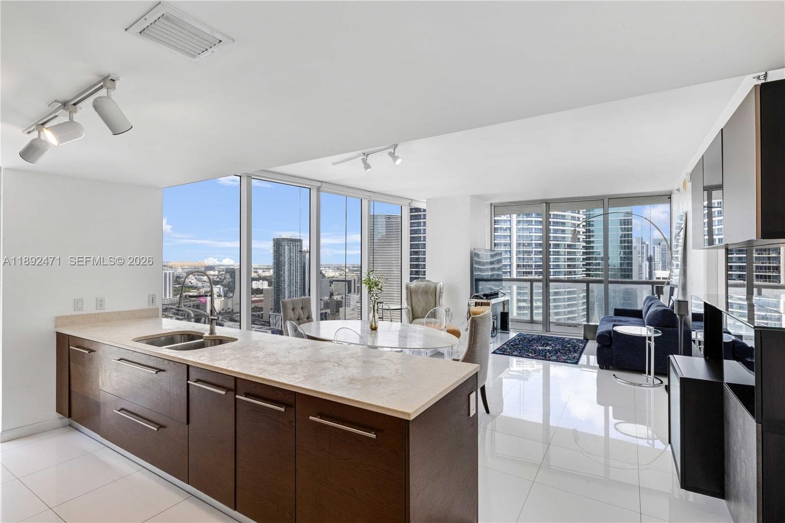 475 Brickell Ave #4015 3
