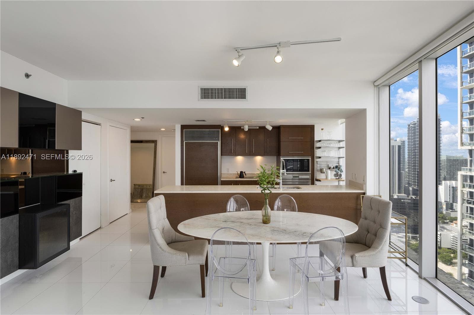 475 Brickell Ave #4015 1