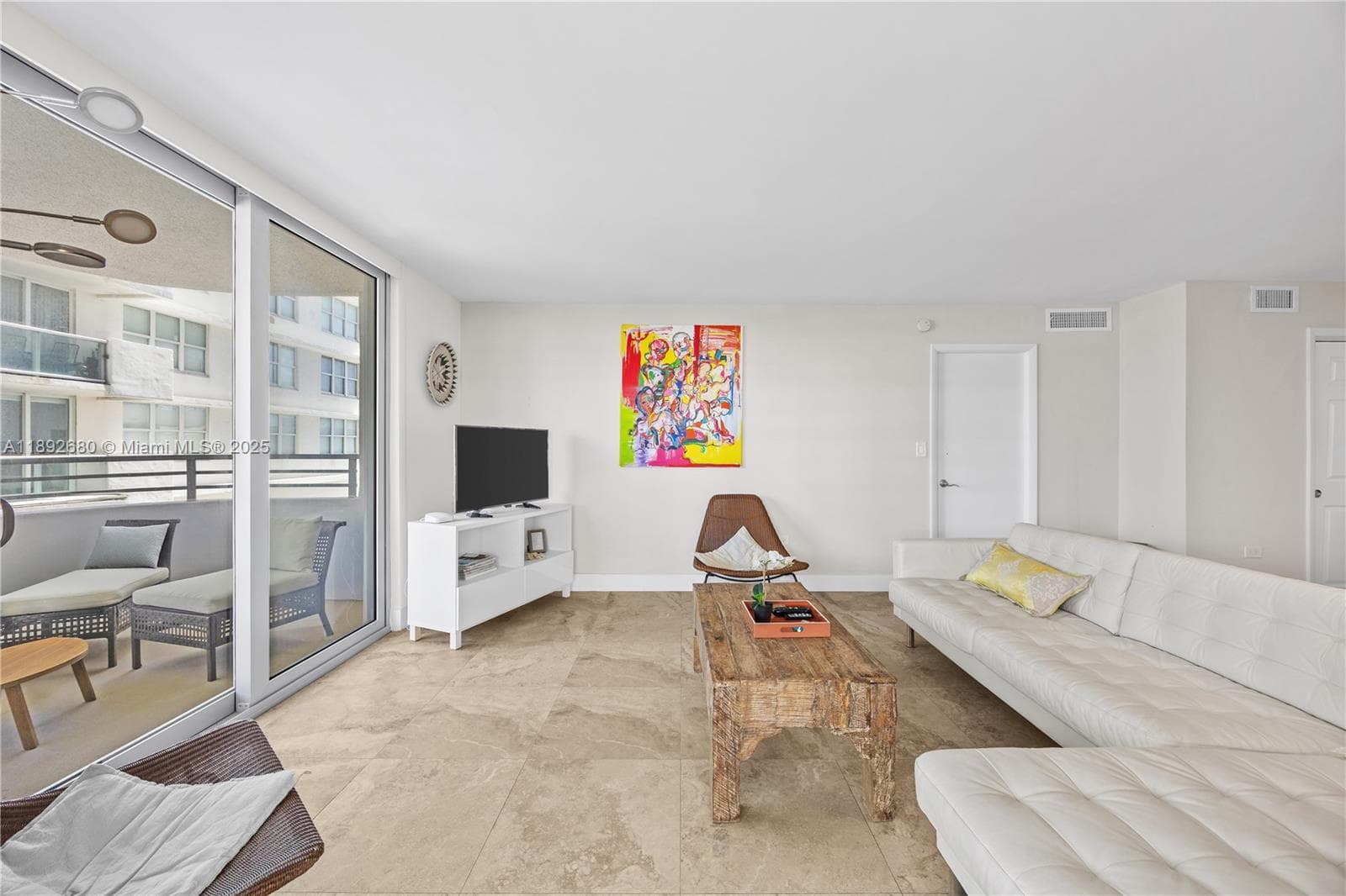 5555 Collins Ave 4B photo 4