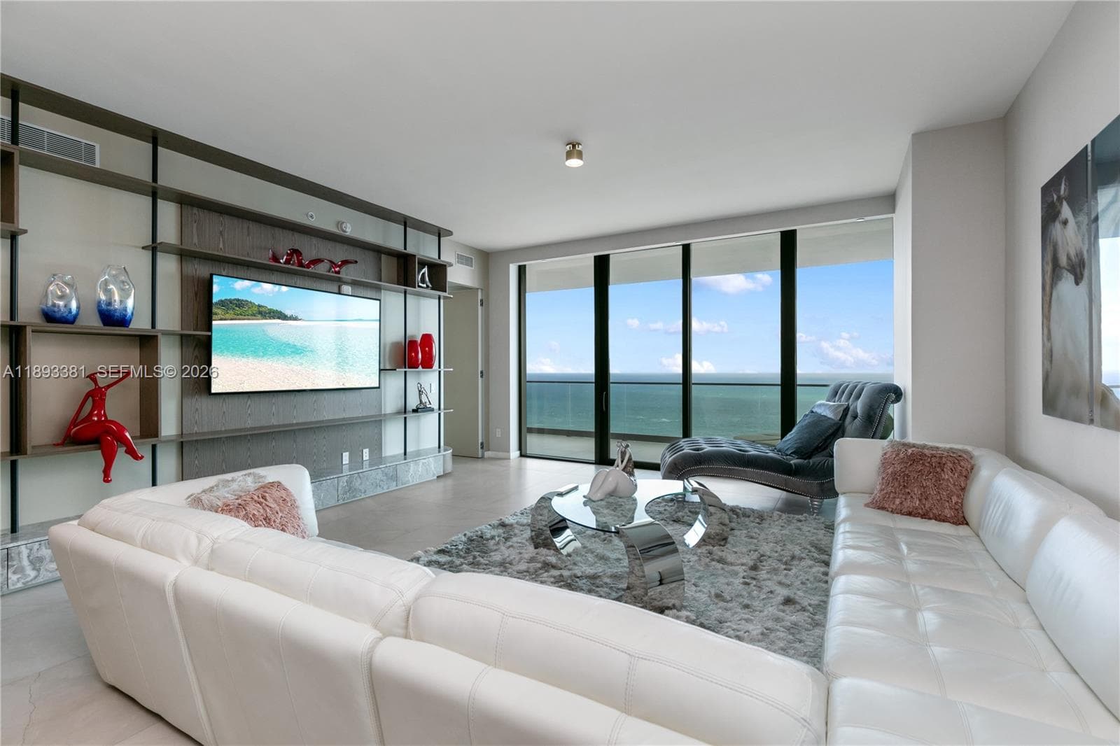 18975 Collins Ave 1