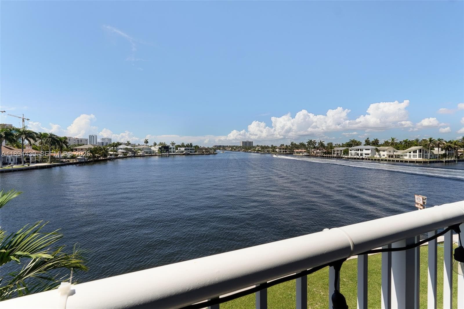 1201 Riverside Dr 301 photo 16