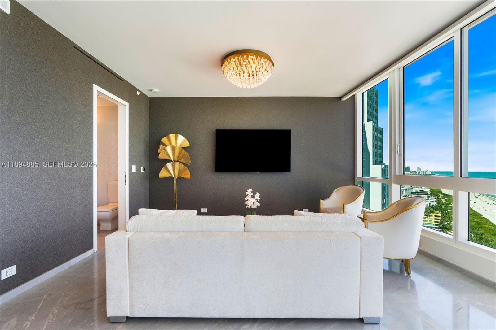 100 Pointe Dr 5