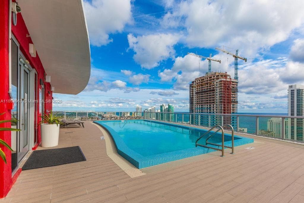 2602 Hallandale Beach Blvd 5
