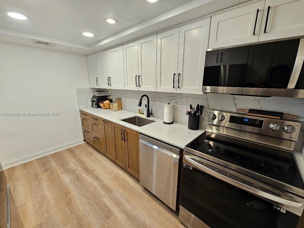 18061 Biscayne Blvd 1602 photo 4