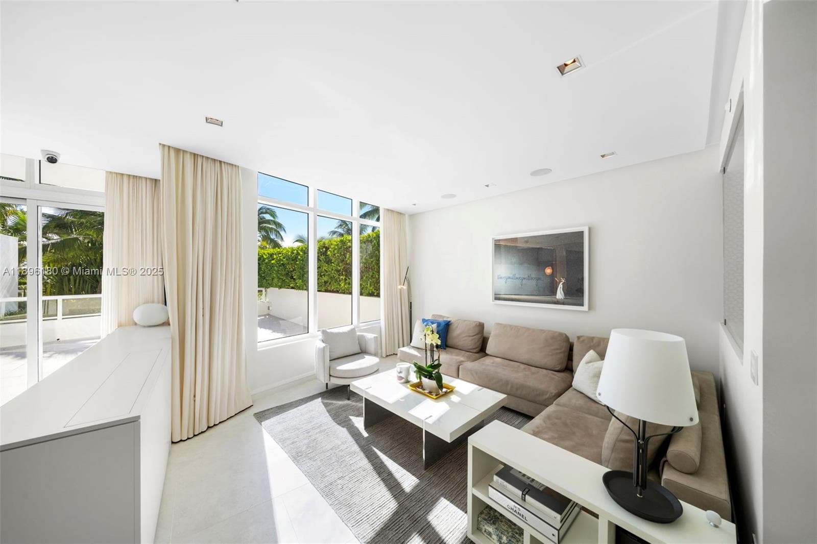 50 Pointe Dr 4