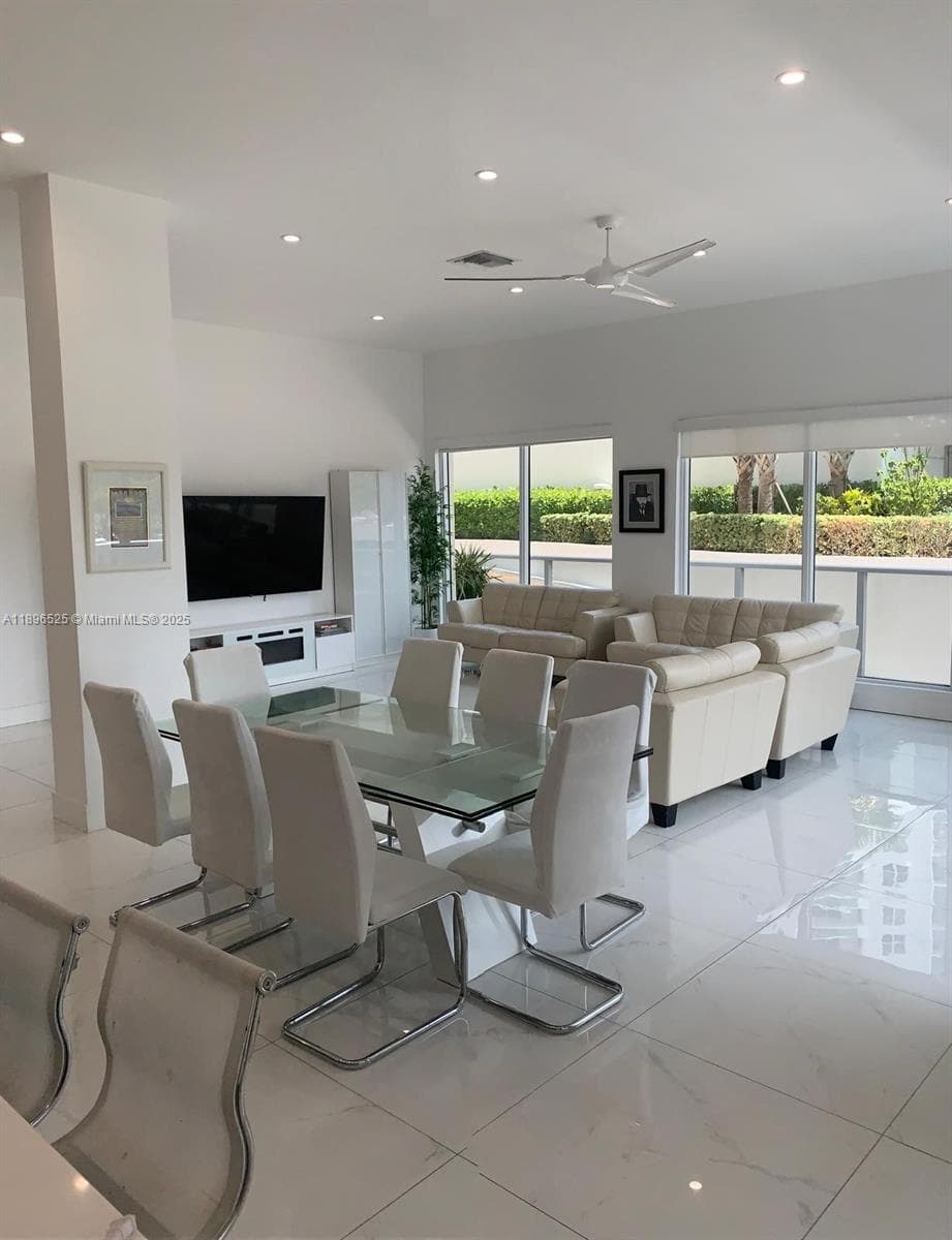 2751 Ocean Dr 208N photo 20