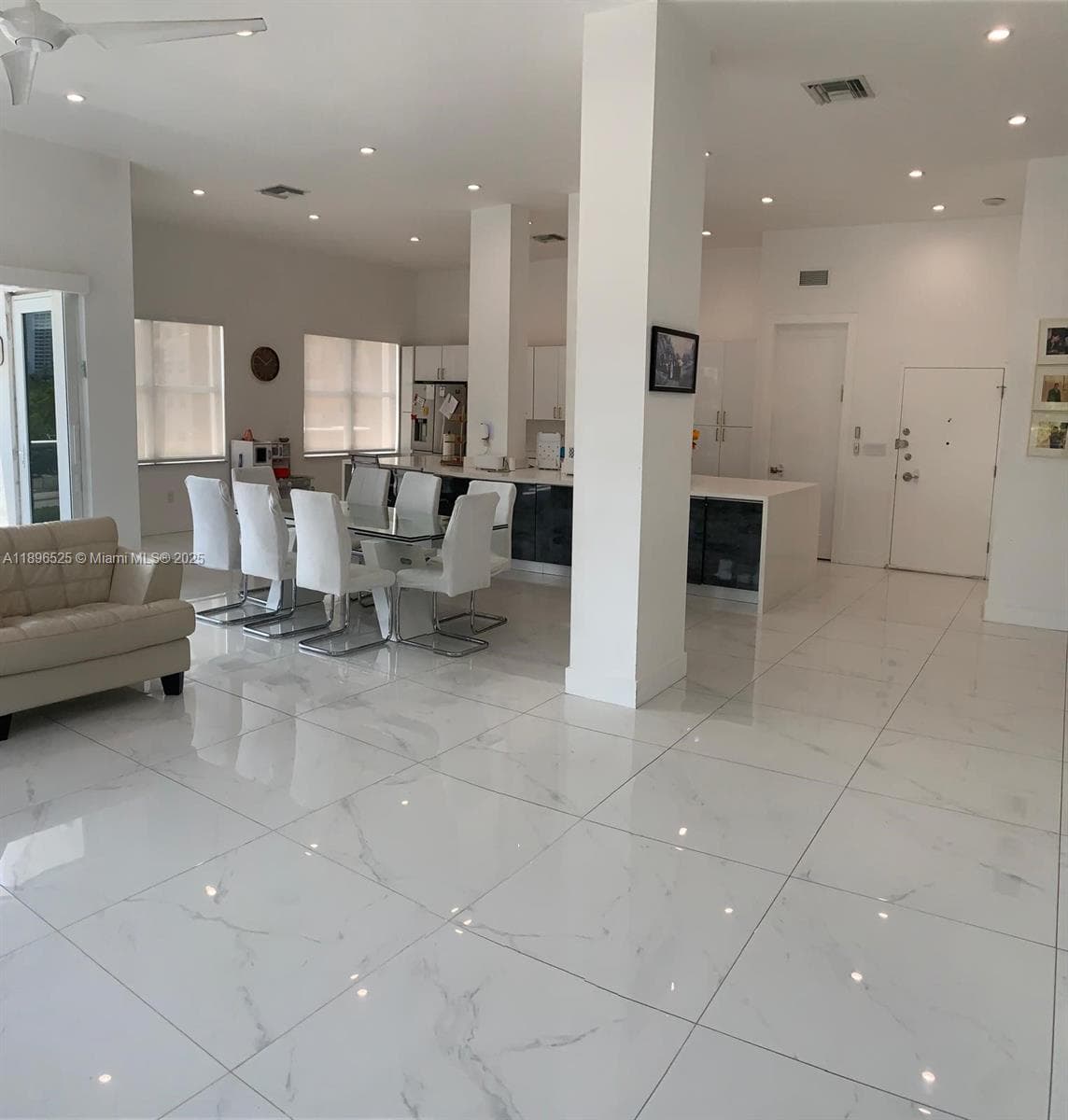 2751 Ocean Dr 208N photo 9