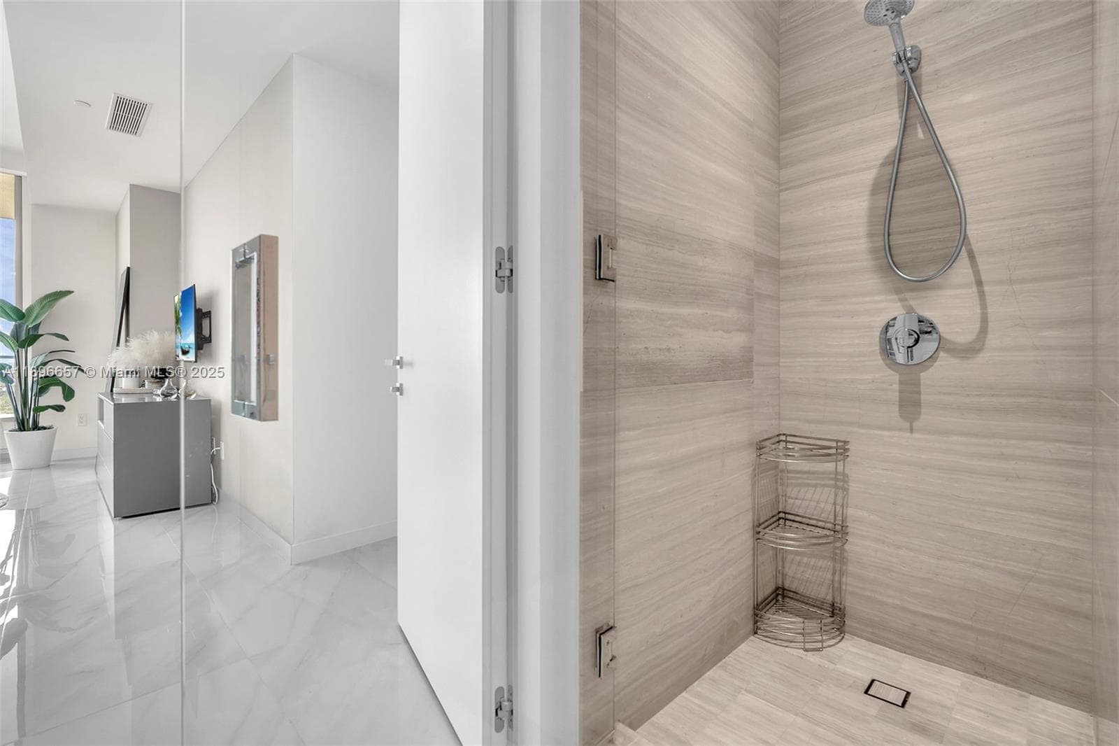 18975 Collins Ave 3503 photo 13