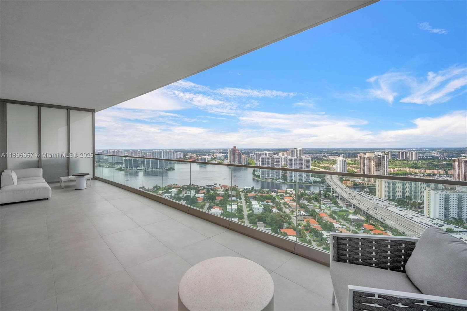18975 Collins Ave 3503 photo 21