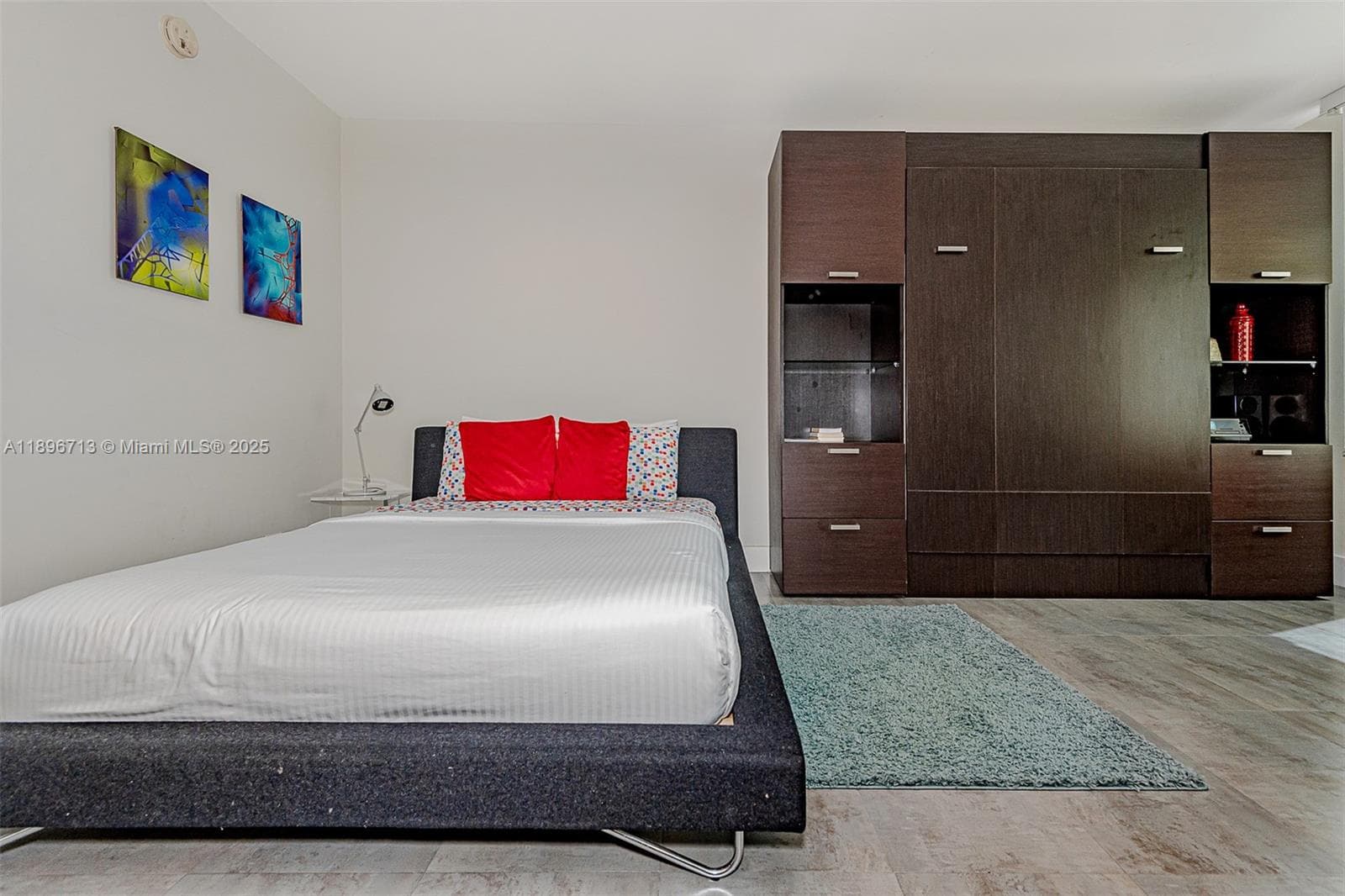 2301 Collins Ave 723 photo 12