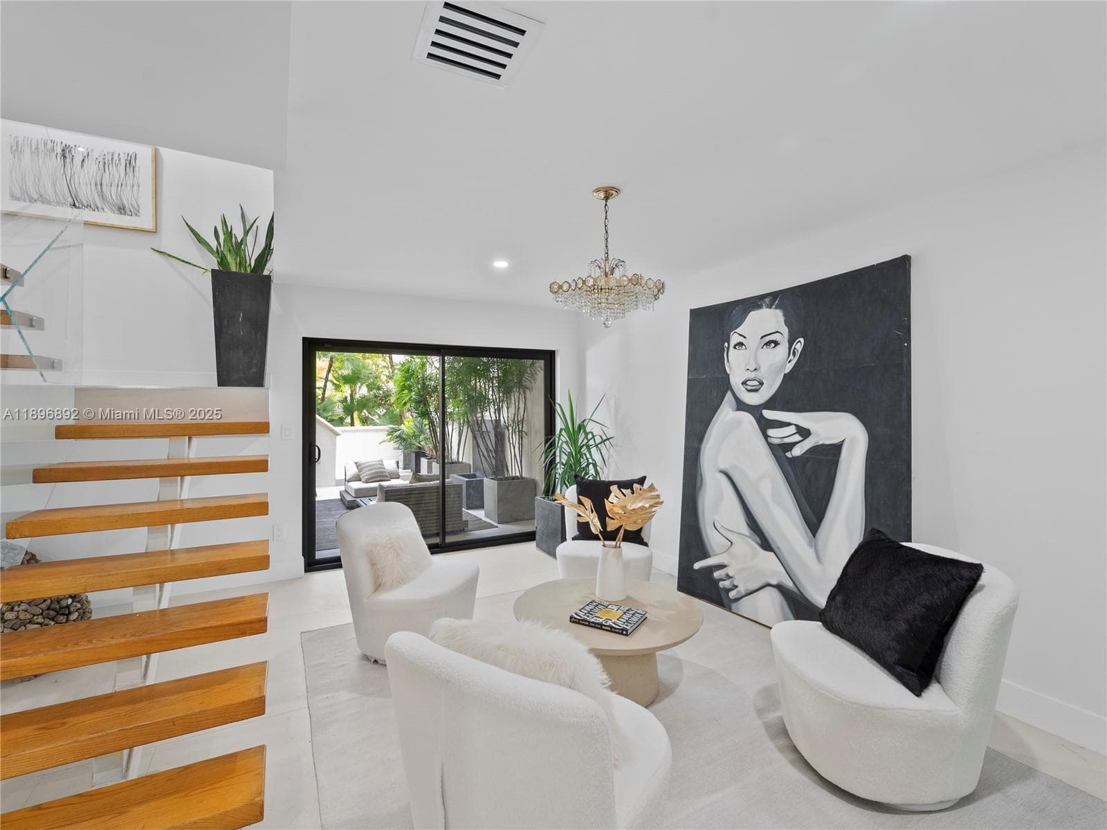 2000 Bayshore Dr 5