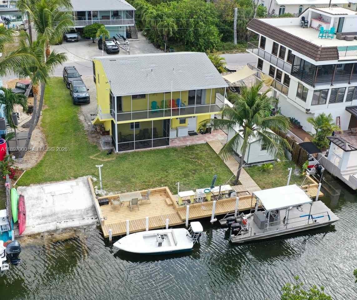 164 Venetian Dr 1